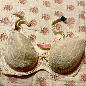 Victoria’s Secret bra for sale